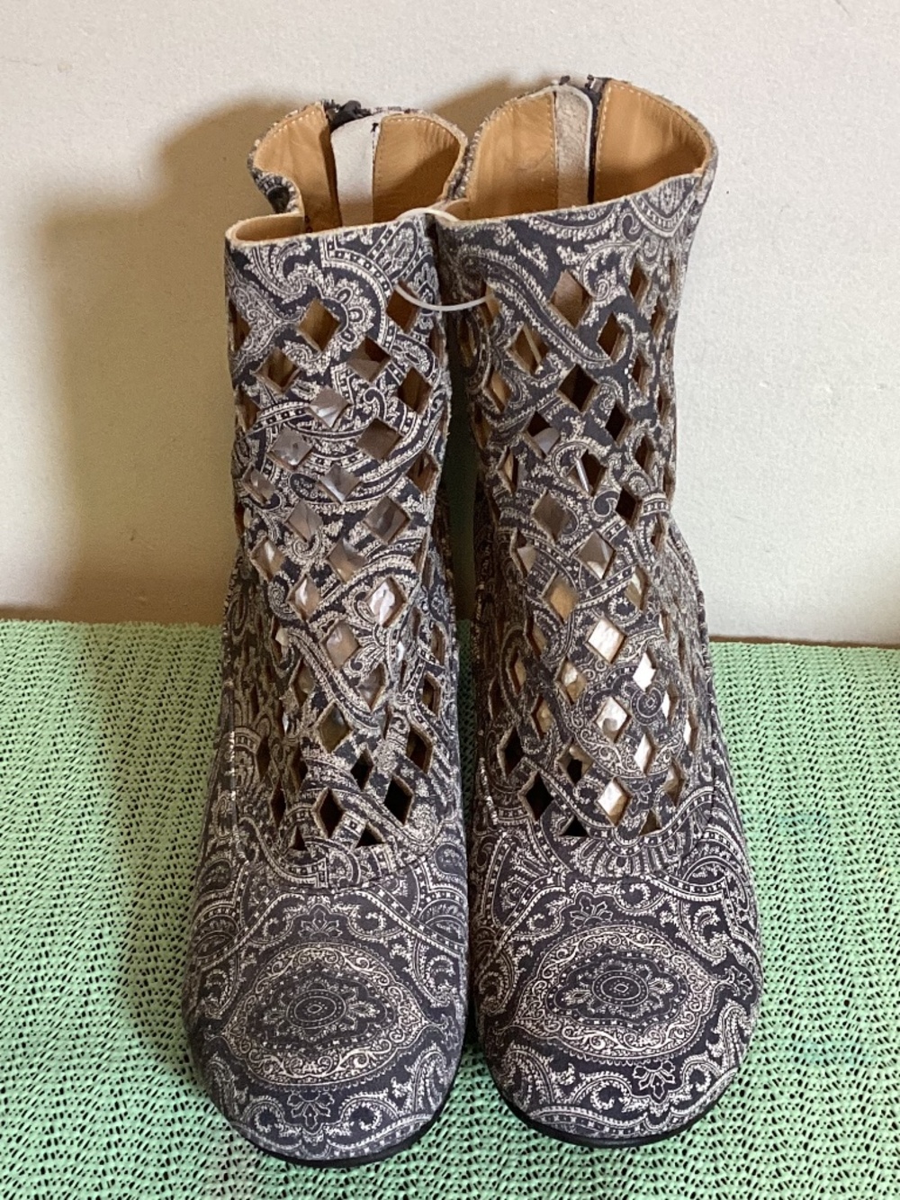 John Fluevog Murillo Baroque  boots with lattice  cutout work paisley SZ 9.5
